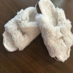 Elegant White Faux Fur Women's Sandals